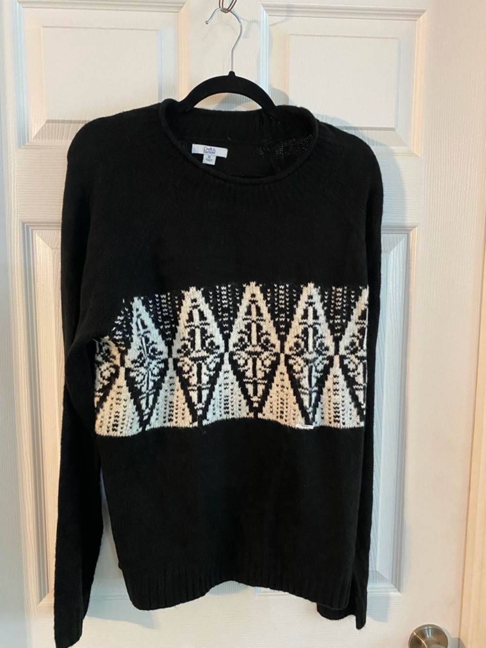 Women’s black patterned sweater